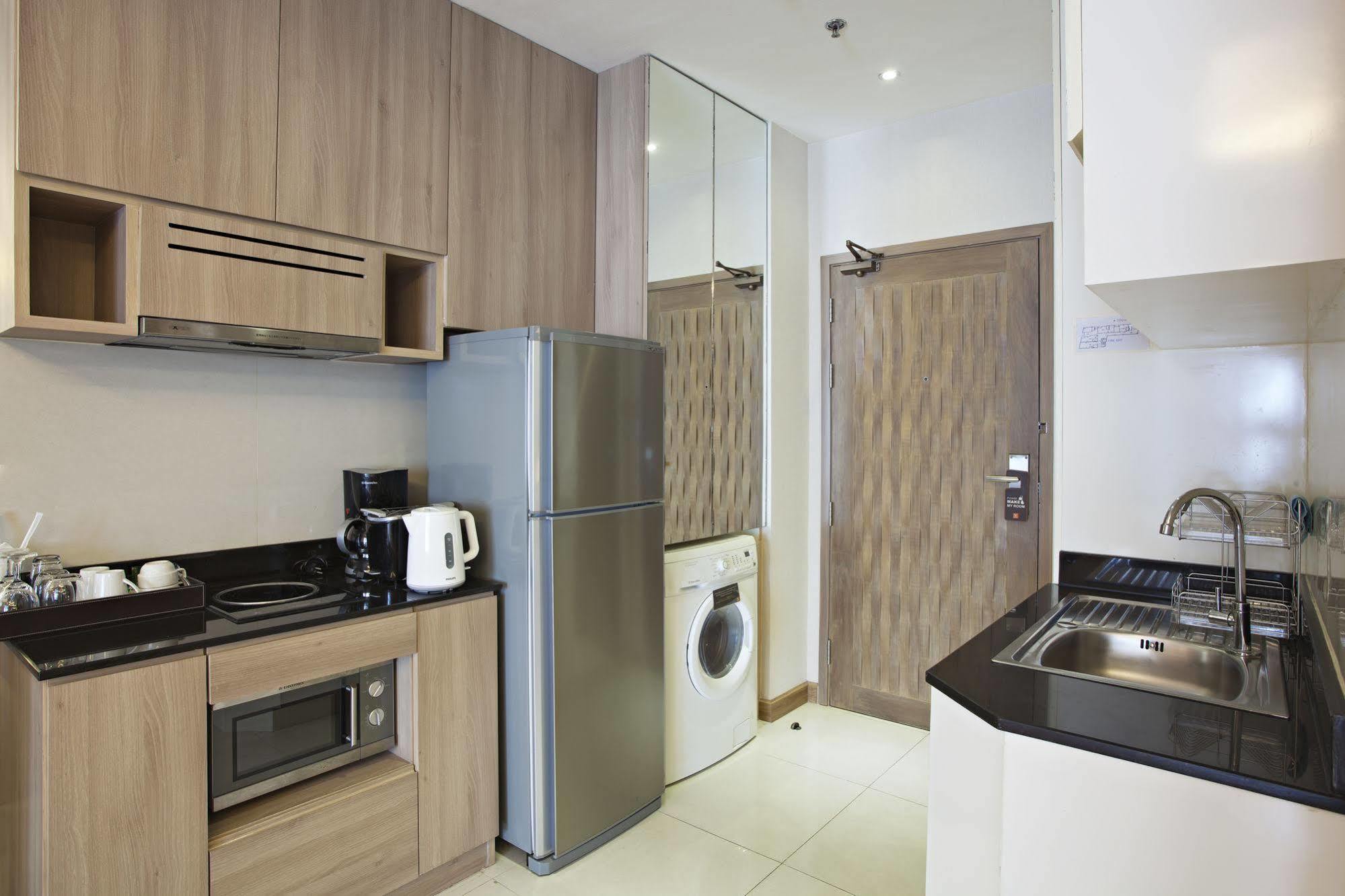 V Residence Бангкок Экстерьер фото